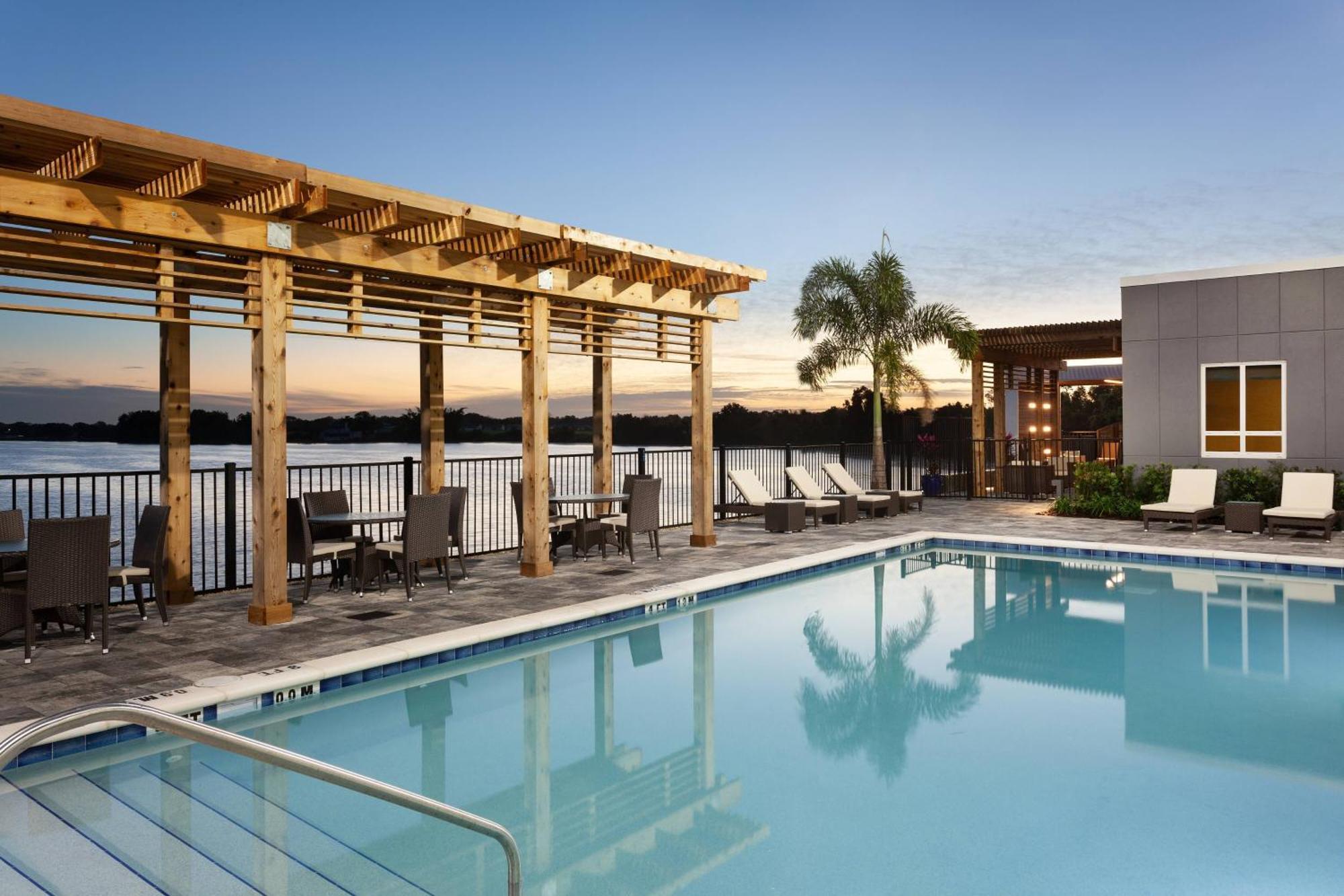 Hotel Courtyard By Marriott Winter Haven Esterno foto